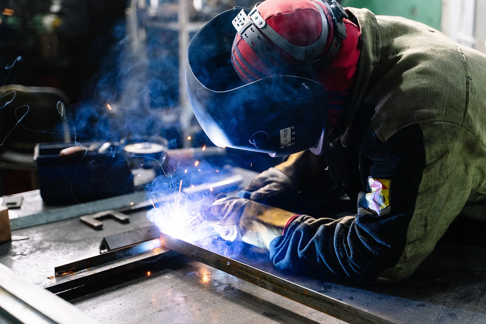 Proceso de soldadura industrial